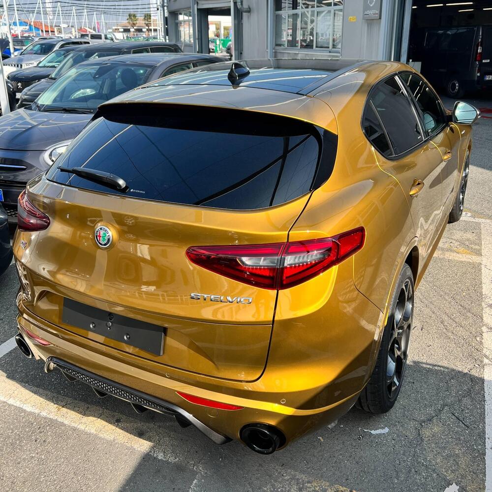 Alfa Romeo Stelvio usata a Torino (5)