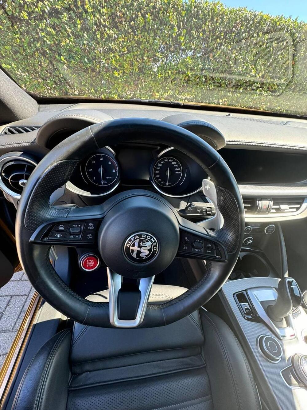 Alfa Romeo Stelvio usata a Torino (11)