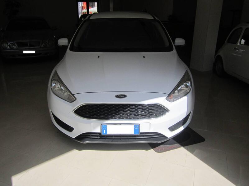 Ford Focus Station Wagon 1.5 TDCi 95 CV Start&amp;Stop SW Business del 2015 usata a Camastra