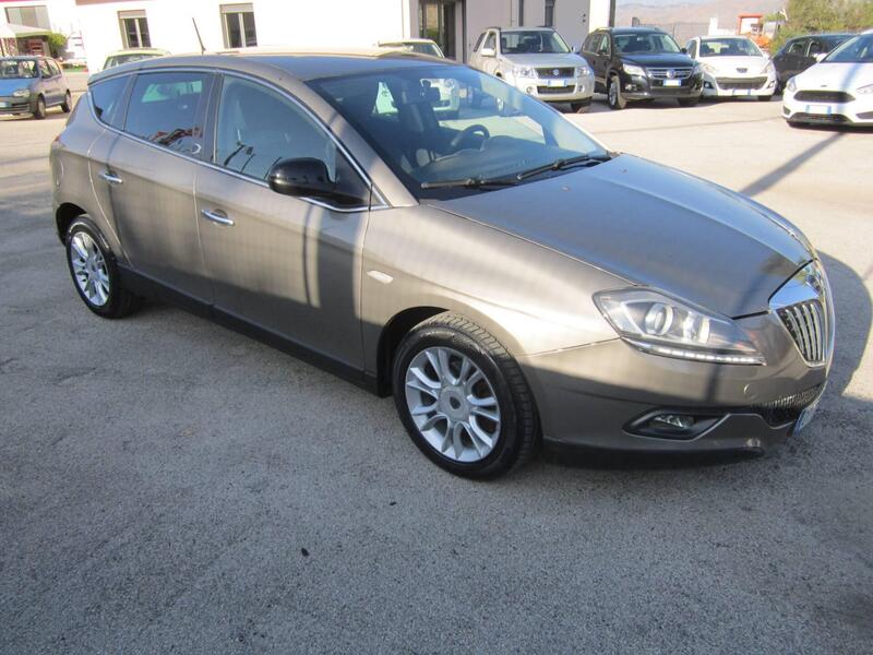 Lancia Delta 1.6 MJT DPF Oro  del 2008 usata a Camastra