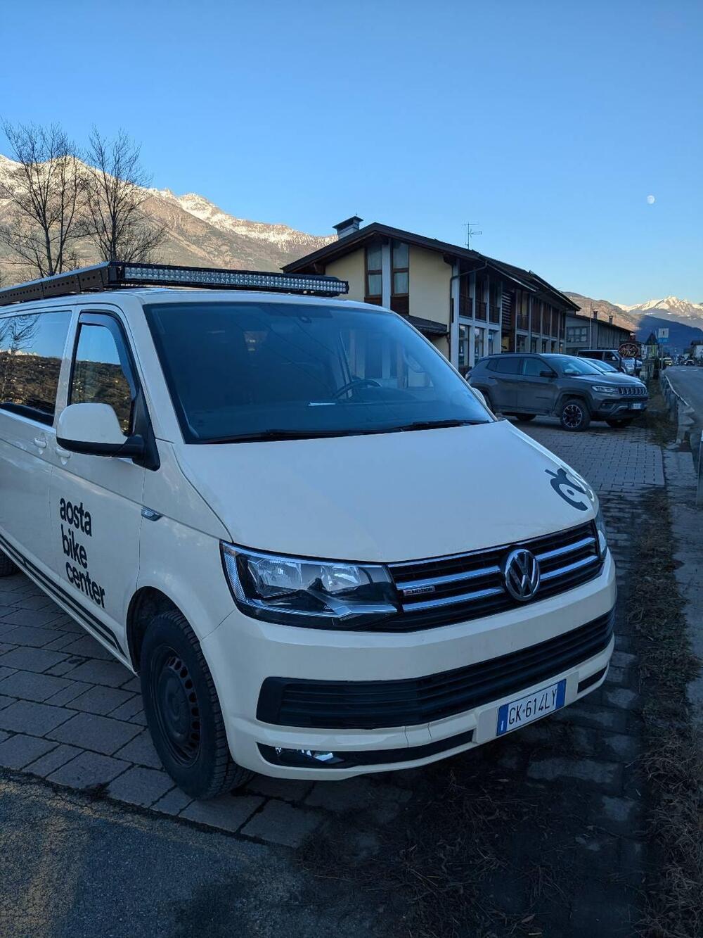 Volkswagen Multivan usata a Aosta (2)