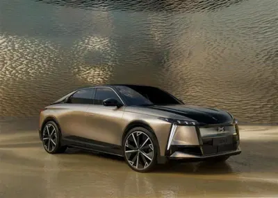 DS N&deg;8: l'ammiraglia francese da 750 km, a batteria