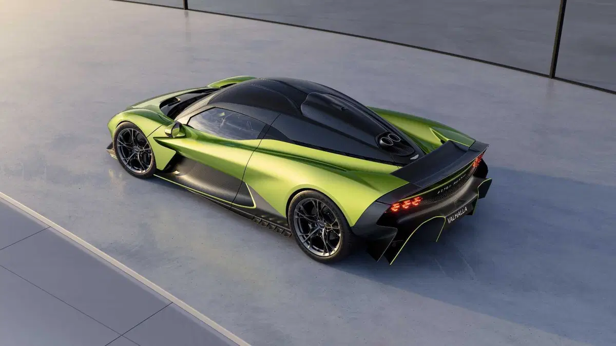 Aston Martin Valhalla: la supercar ibrida da 1.079 Cv e 1.100 Nm (5)