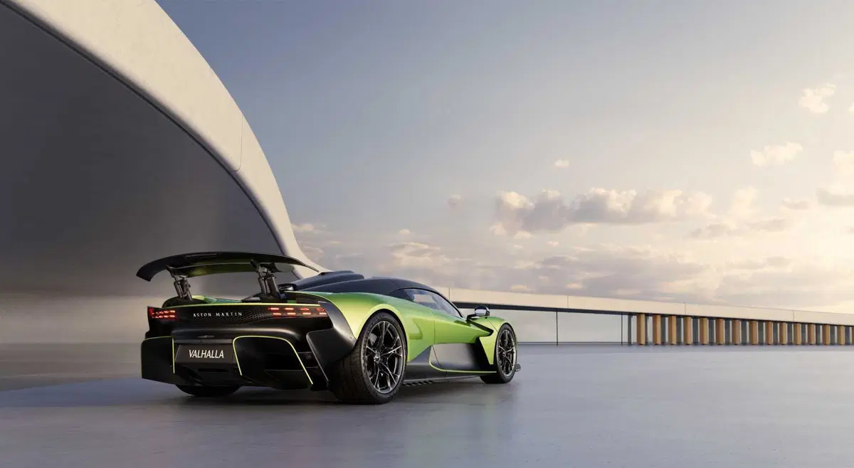 Aston Martin Valhalla: la supercar ibrida da 1.079 Cv e 1.100 Nm (9)