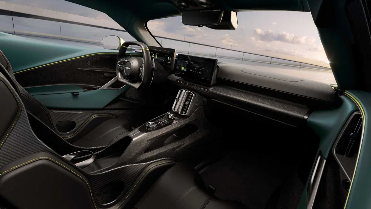 Aston Martin Valhalla: la supercar ibrida da 1.079 Cv e 1.100 Nm (22)