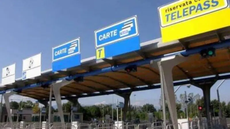 Stop agli aumenti delle autostrade, ritirato l'emendamento