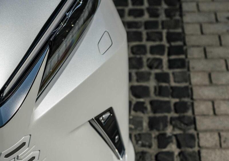 Lexus LM (2023-->>) (16)