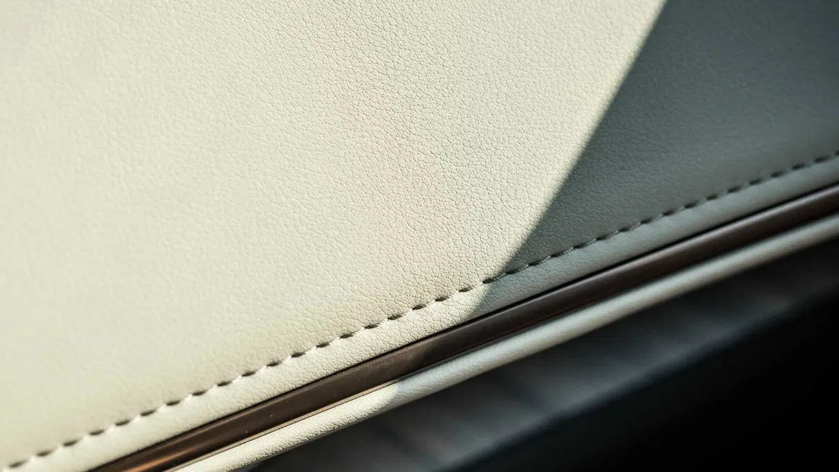 Lexus LM 2.5 hybrid Luxury 4p.ti auto (24)
