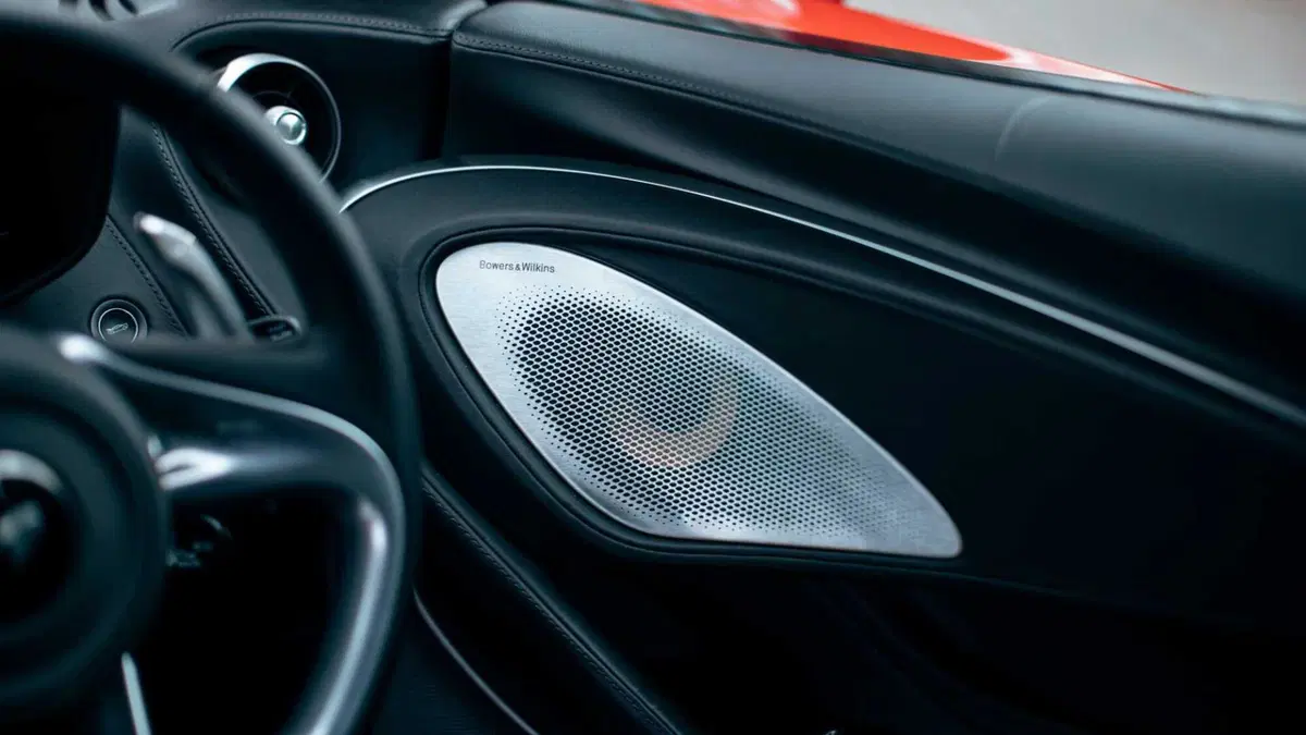 McLaren GTS  (2023-->>) (18)