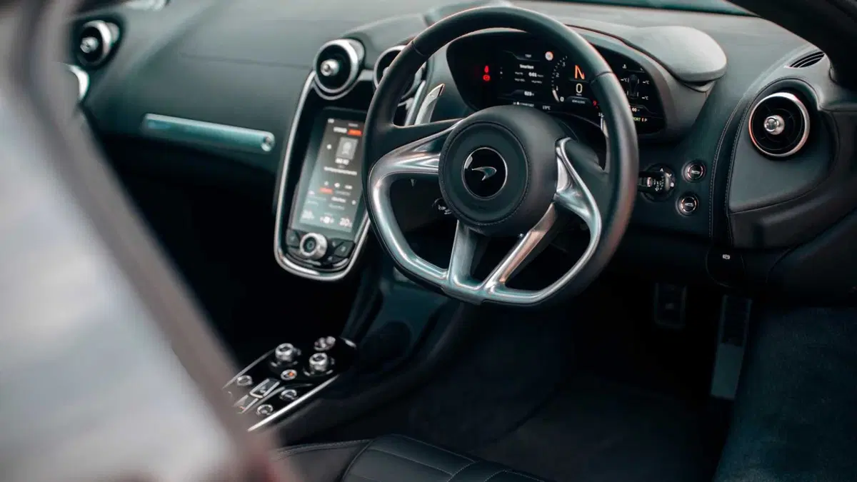 McLaren GTS  (2023-->>) (13)