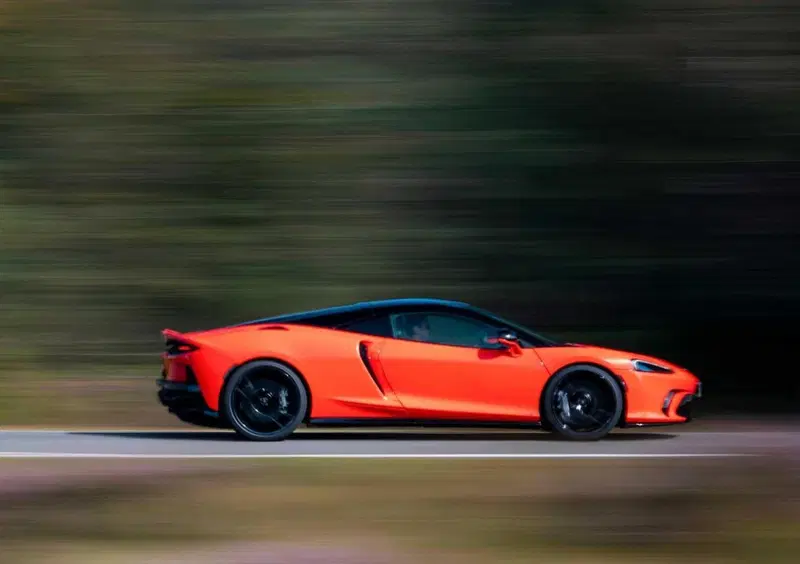 McLaren GTS  (2023-->>) (6)