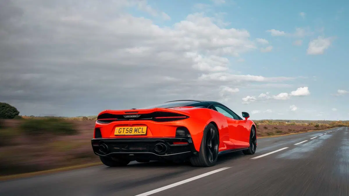 McLaren GTS  (2023-->>) (7)
