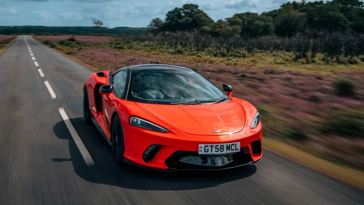 McLaren GTS  (2023-->>) (2)