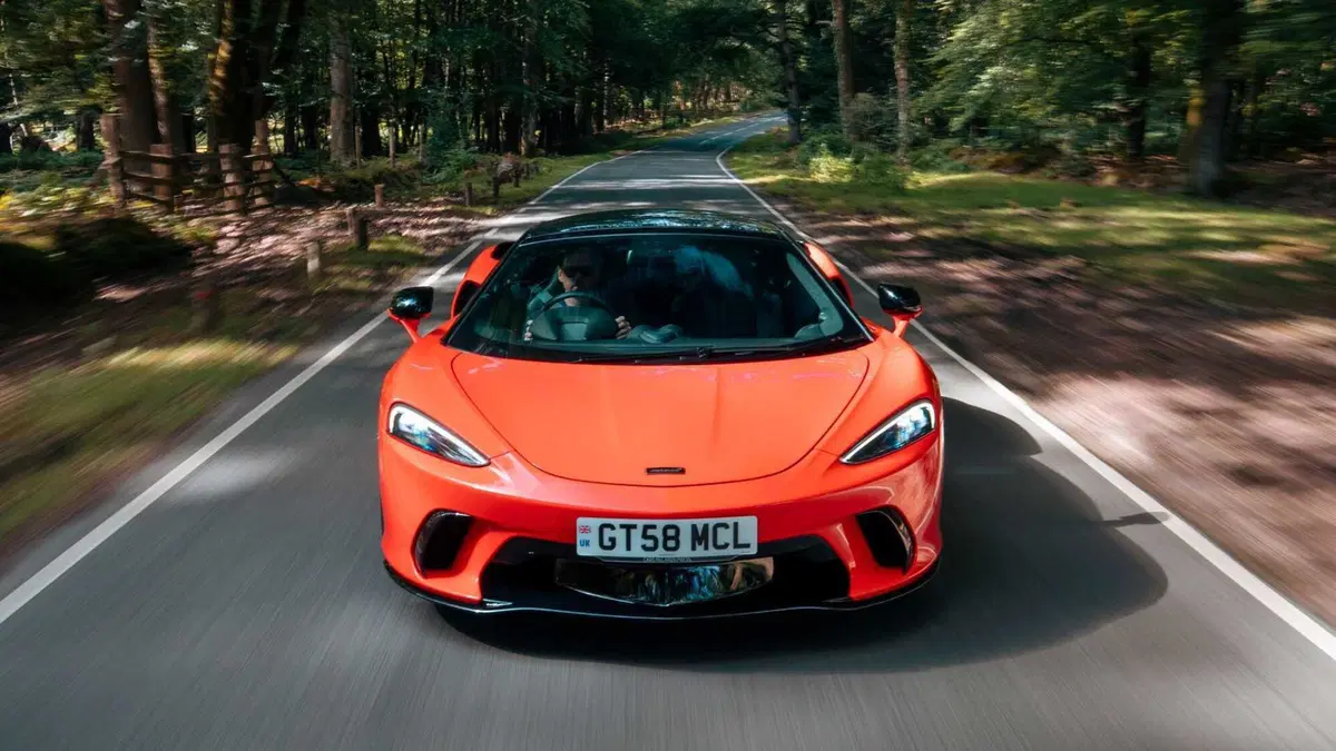McLaren GTS  (2023-->>) (3)