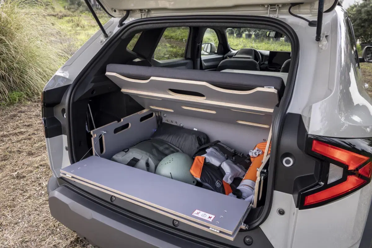 Nuova Dacia Duster 2024: motorizzazioni, allestimenti, optional e prezzi. Guida all’acquisto (14)