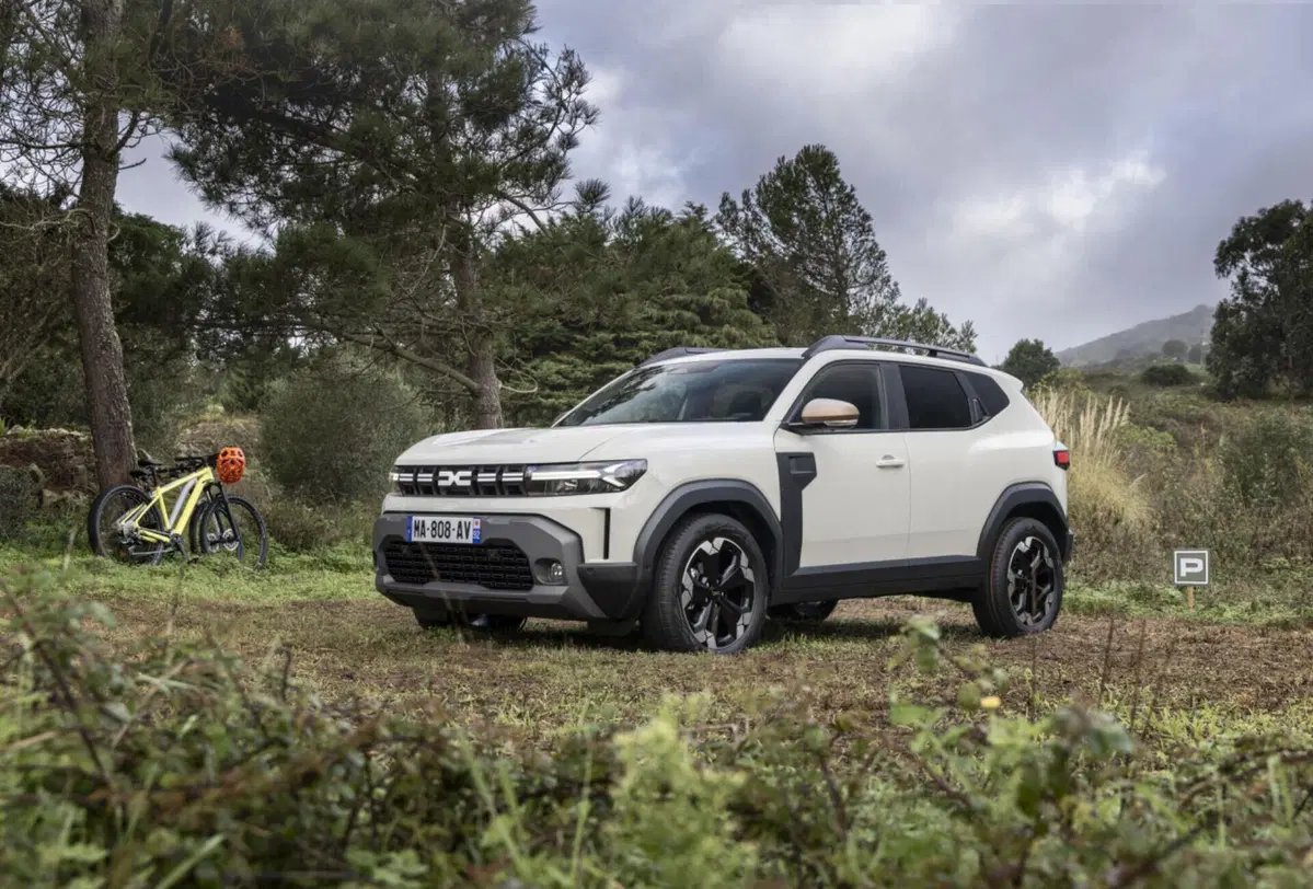 Nuova Dacia Duster 2024: motorizzazioni, allestimenti, optional e prezzi. Guida all’acquisto (24)