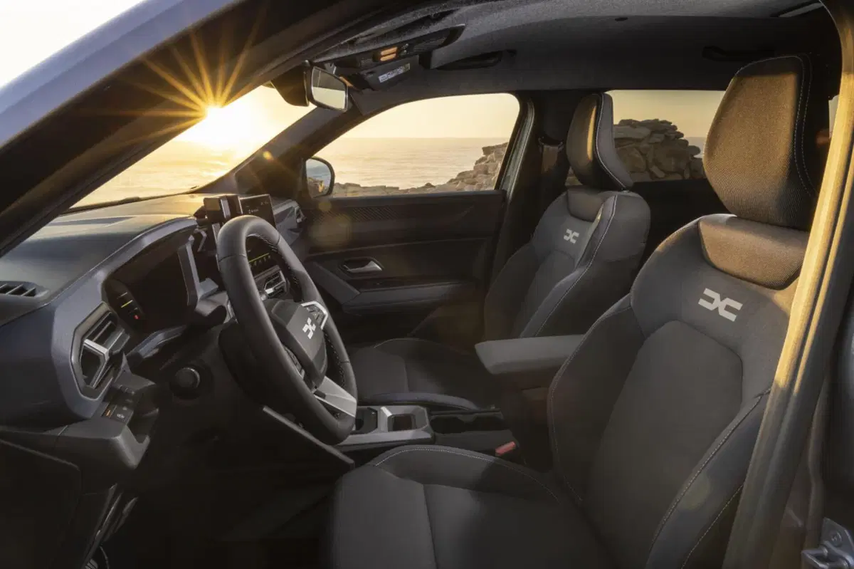 Nuova Dacia Duster 2024: motorizzazioni, allestimenti, optional e prezzi. Guida all’acquisto (19)