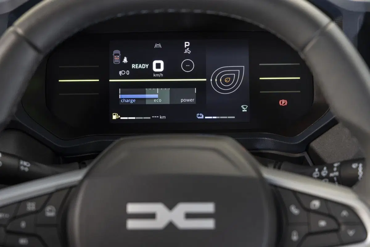 Nuova Dacia Duster 2024: motorizzazioni, allestimenti, optional e prezzi. Guida all’acquisto (34)