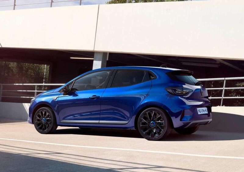 Renault Clio (2023-->>) (6)