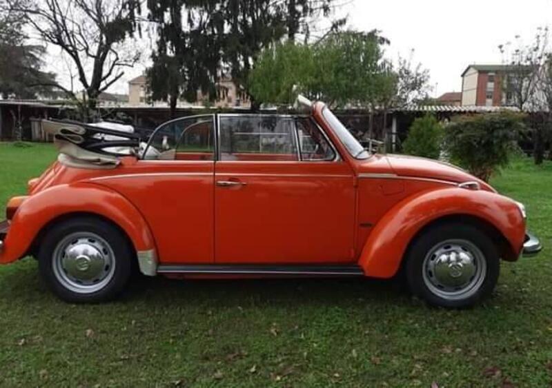 Volkswagen Maggiolone cabrio karmann 1.3 conservato d'epoca del 1973 a Soresina