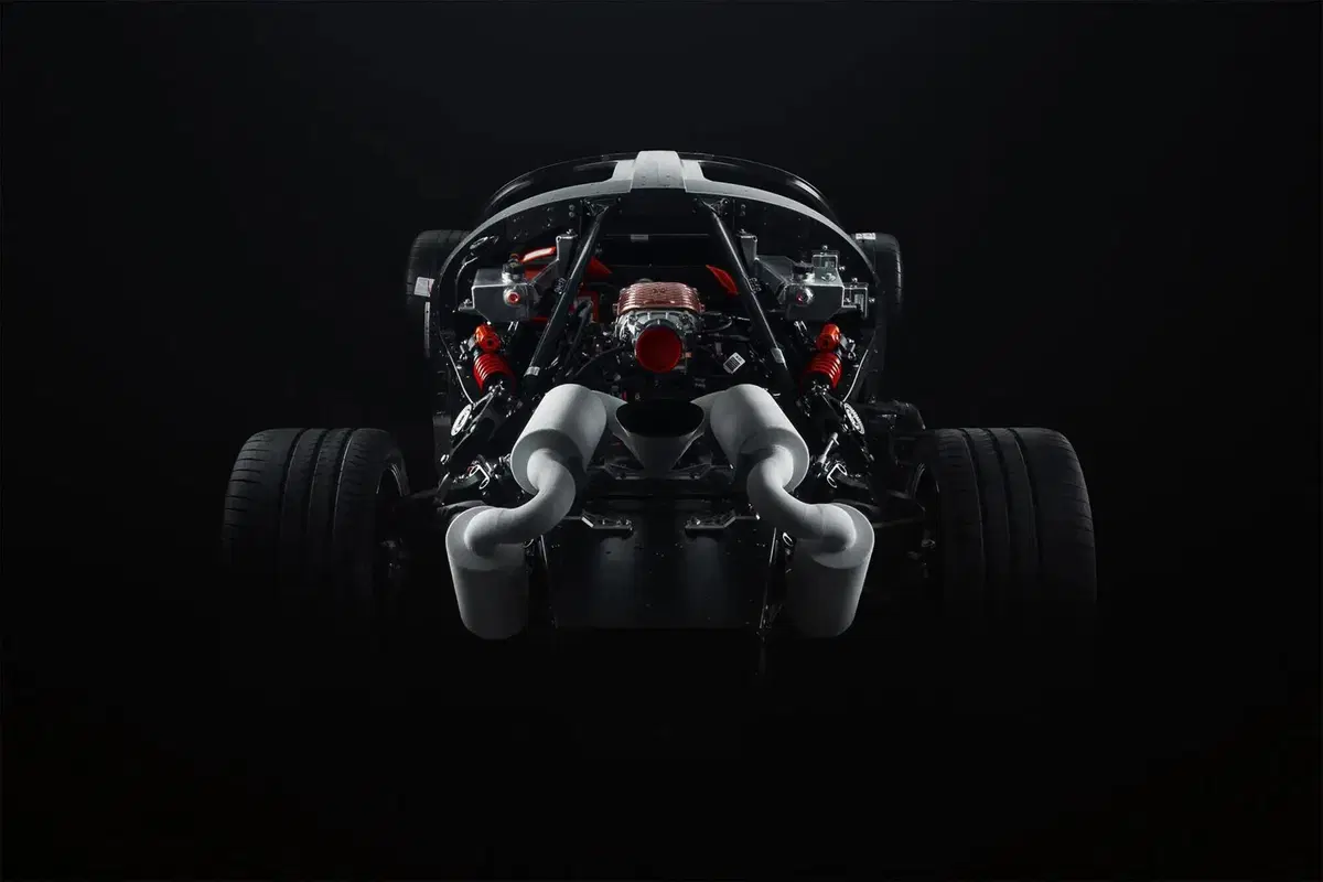 De Tomaso P72: pronta la versione stradale da 1,65 milioni di dollari (3)