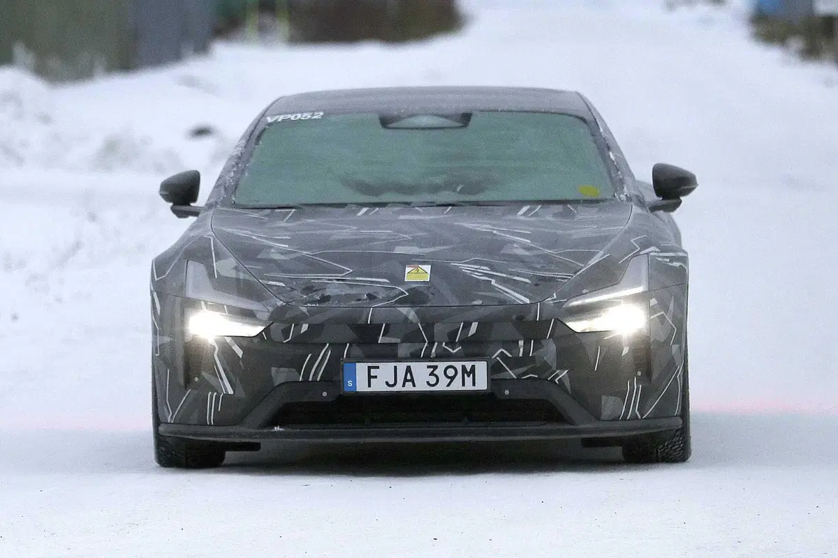 Polestar 5: l'elettrica che sfida Porsche Taycan e Tesla Model S [Foto Spia] (2)