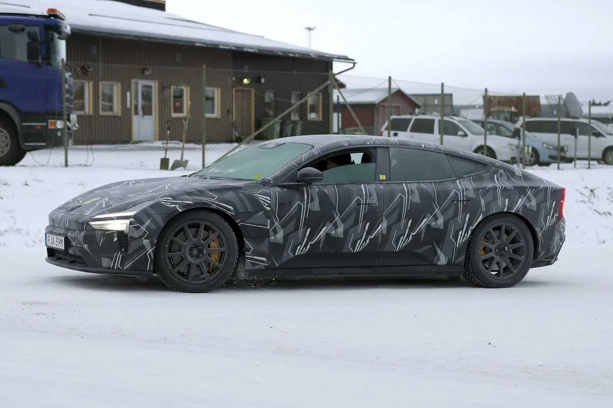 Polestar 5: l'elettrica che sfida Porsche Taycan e Tesla Model S [Foto Spia] (6)