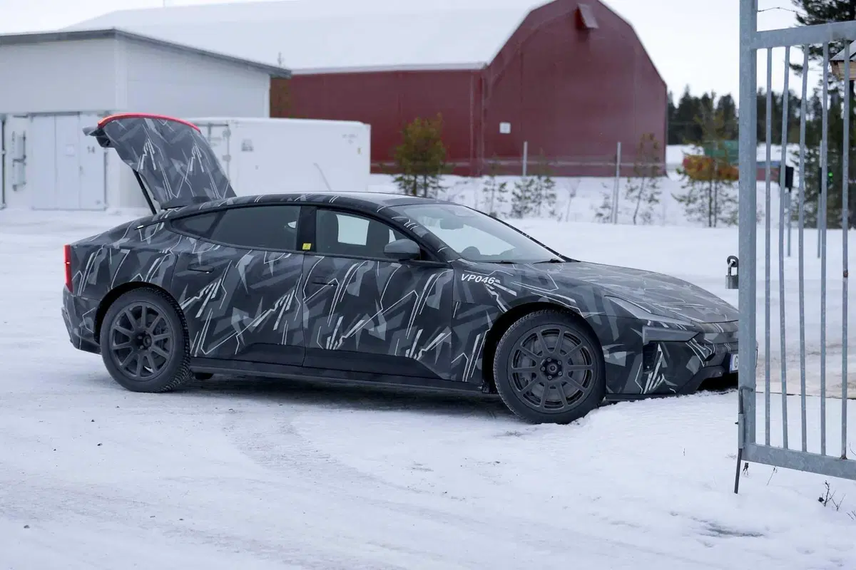 Polestar 5: l'elettrica che sfida Porsche Taycan e Tesla Model S [Foto Spia] (14)