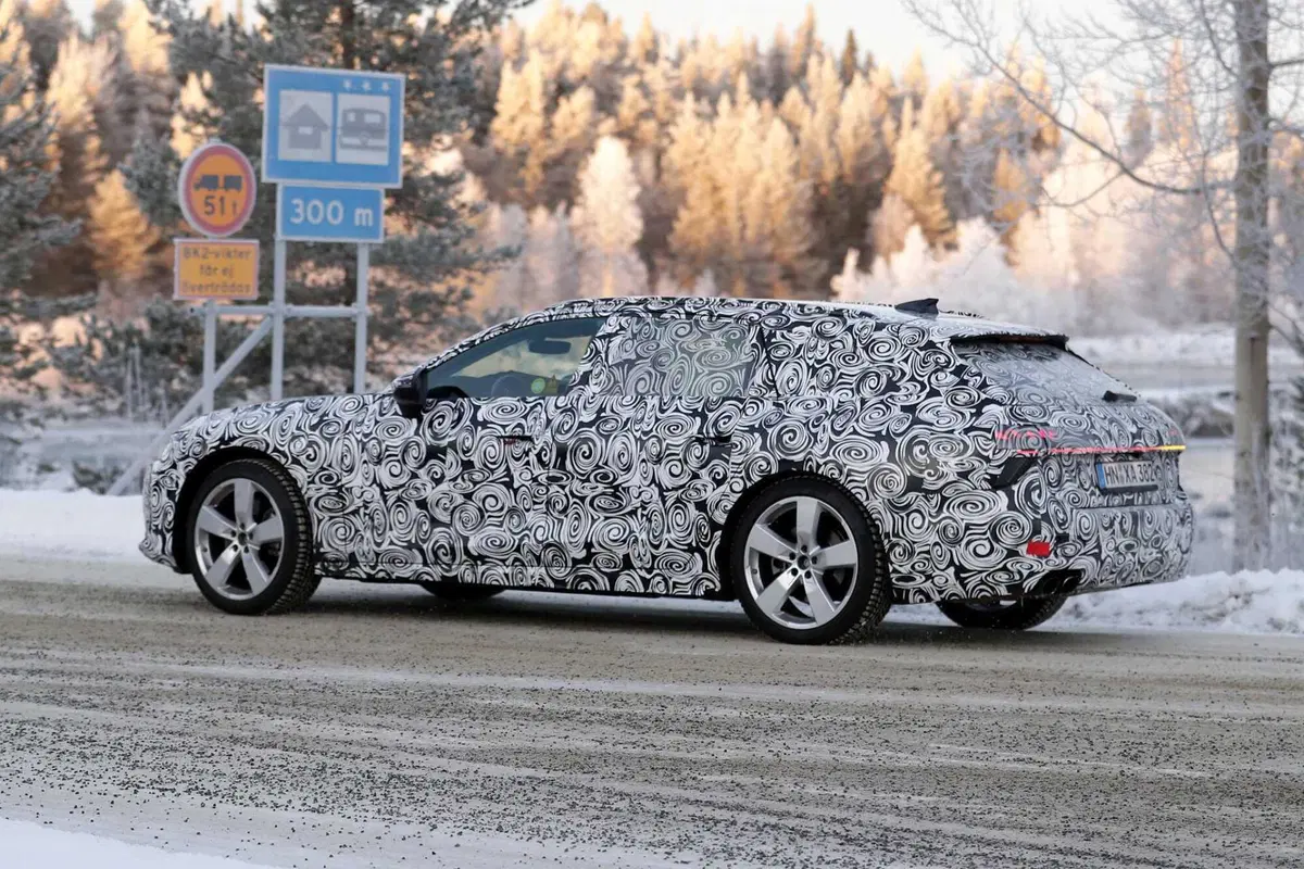 Audi A7: ecco la nuova generazione vista da vicino [Foto Spia] (13)