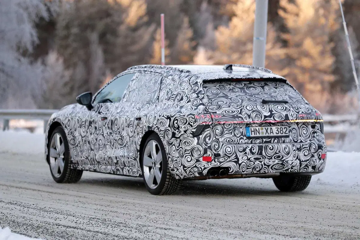 Audi A7: ecco la nuova generazione vista da vicino [Foto Spia] (15)