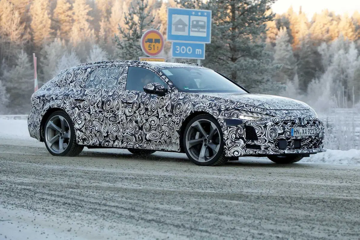 Audi A7: ecco la nuova generazione vista da vicino [Foto Spia] (27)