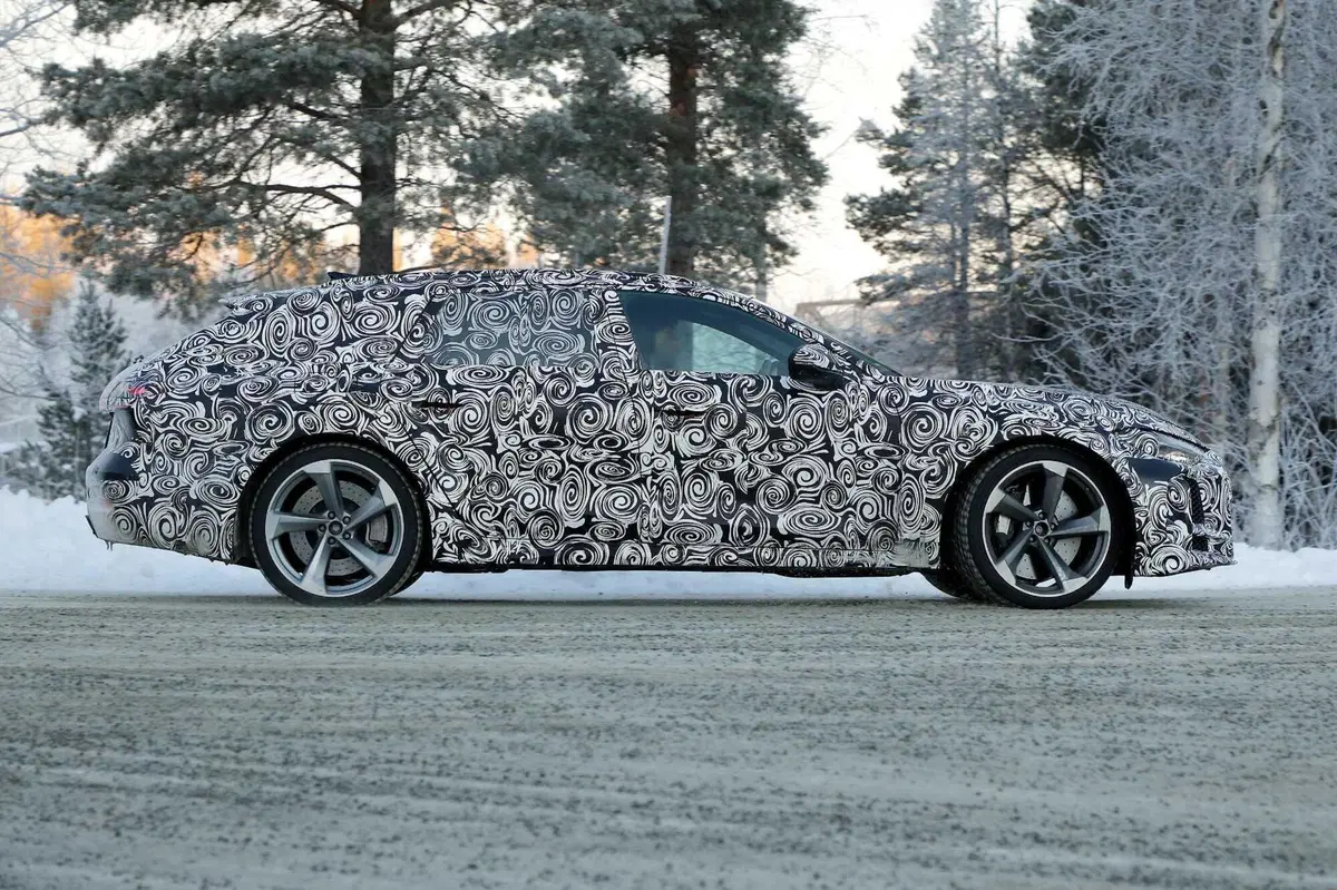 Audi A7: ecco la nuova generazione vista da vicino [Foto Spia] (28)
