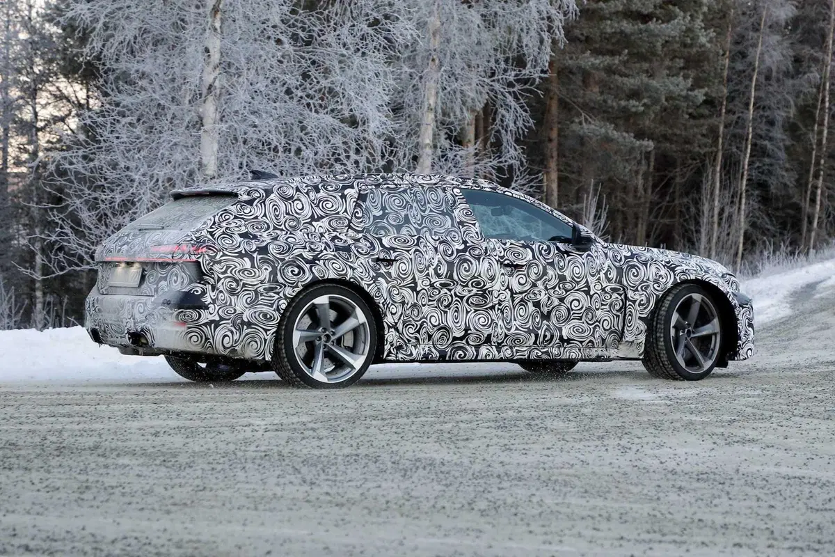 Audi A7: ecco la nuova generazione vista da vicino [Foto Spia] (29)