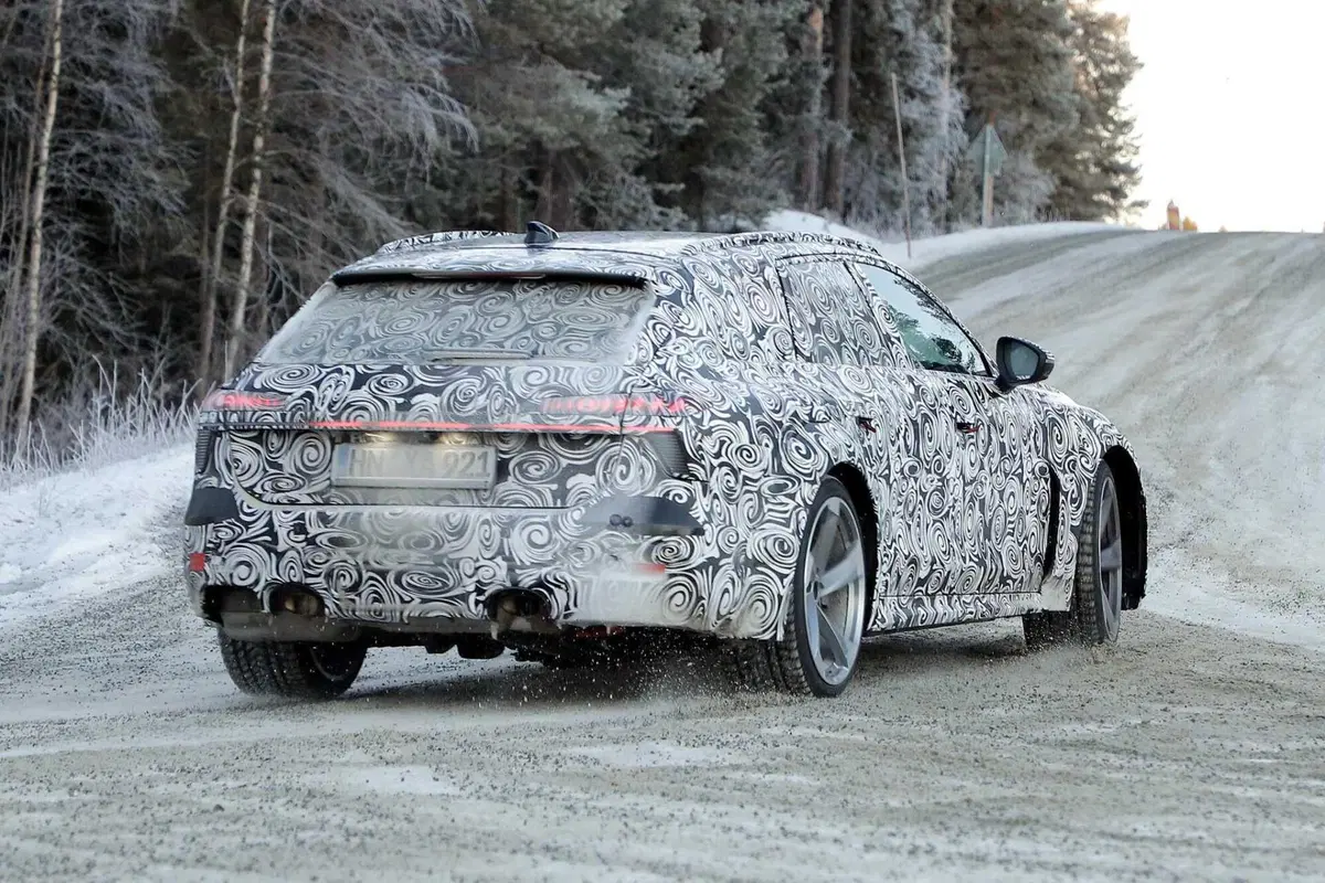 Audi A7: ecco la nuova generazione vista da vicino [Foto Spia] (31)