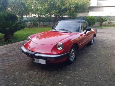 Alfa Romeo Spider 1600 d&#039;epoca del 1977 a Monterotondo