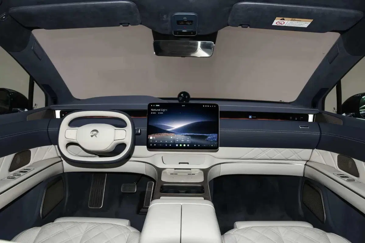 Non solo auto elettriche economiche, in Cina arrivano anche le vetture Premium: ecco la NIO ET9 (7)