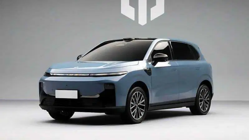 Stellantis ha un'altra elettrica cinese per l'Europa, &egrave; la Leapmotor B10 | Caratteristiche e foto spia