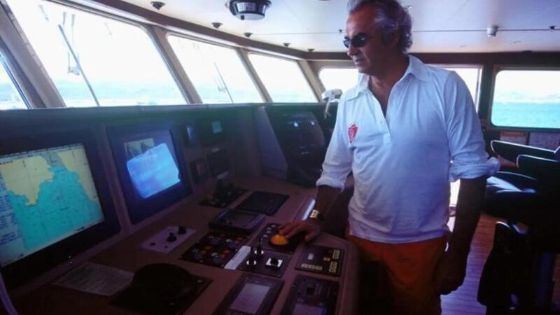 Flavio Briatore vuole un risarcimento milionario dal Governo