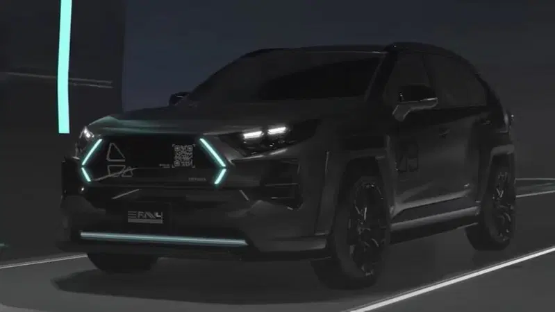 Toyota RAV4 Dark Side Performance: l'edizione speciale prima del lancio della nuova generazione