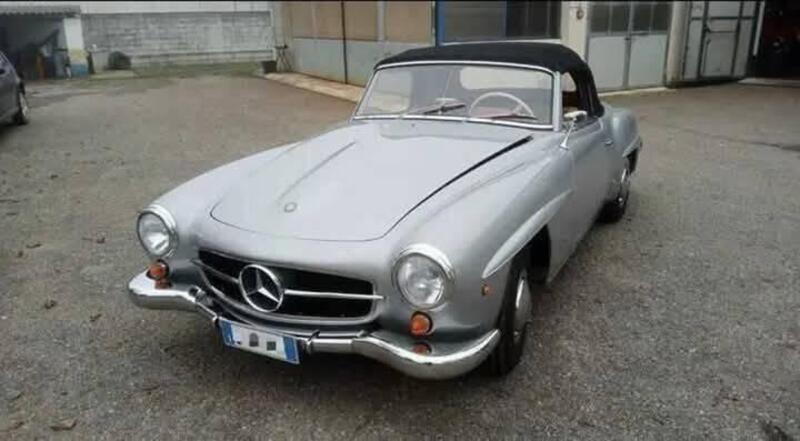 Mercedes-Benz 190 SL d&#039;epoca del 1959 a Soresina