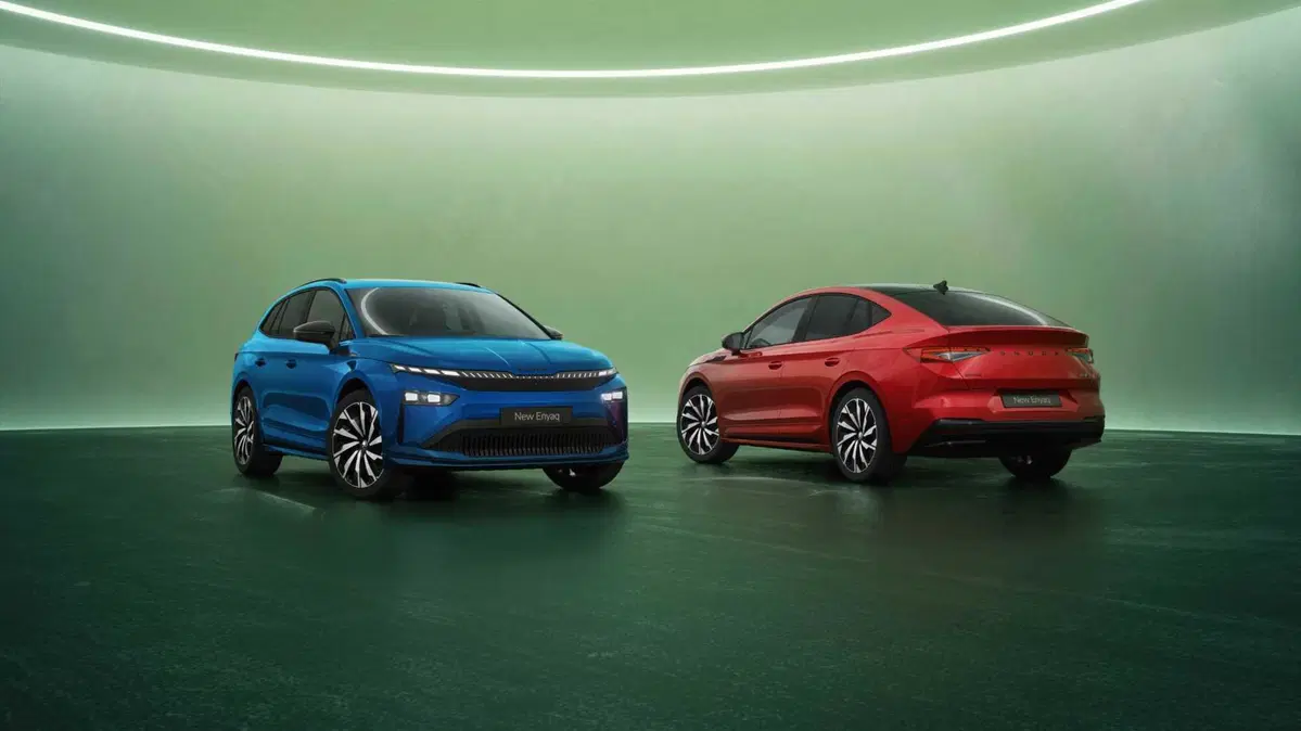 Skoda Enyaq 2025: il restyling è totale e l'autonomia cresce [VIDEO] (5)
