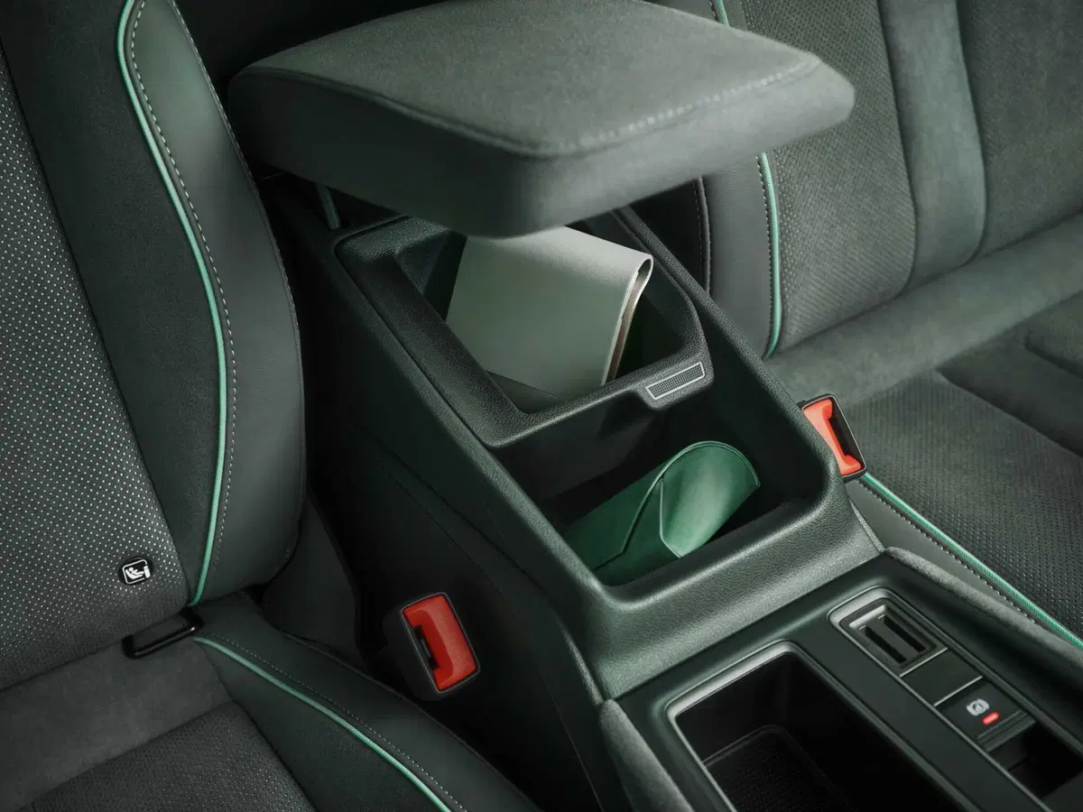 Skoda Enyaq 2025: il restyling è totale e l'autonomia cresce [VIDEO] (27)