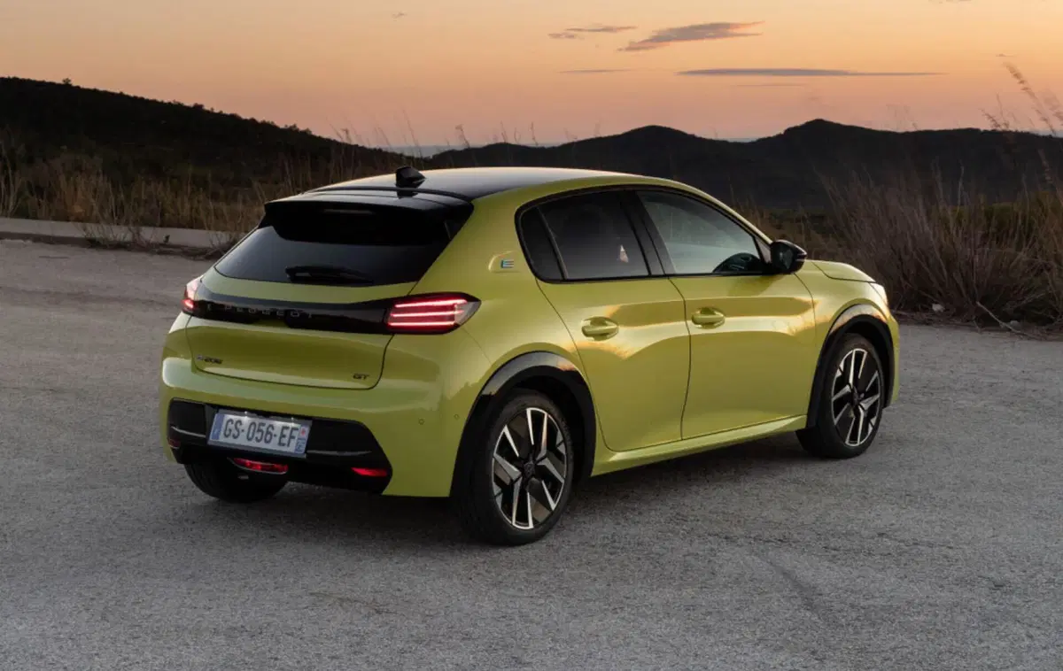Peugeot 208: motorizzazioni, allestimenti, optional e prezzi. Guida all’acquisto (4)