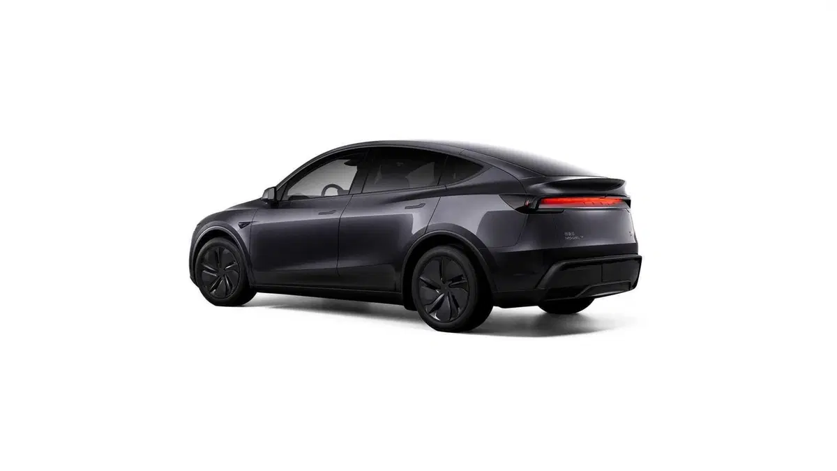 Tesla Model Y 2025 Juniper, ecco il debutto in Cina: potrebbe farvi cambiare idea sull'auto elettrica? (3)