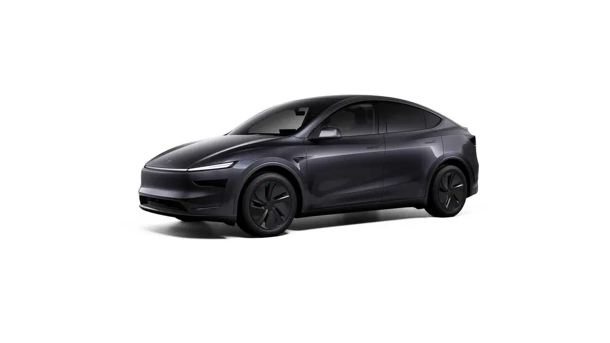 Tesla Model Y 2025 Juniper, ecco il debutto in Cina: potrebbe farvi cambiare idea sull'auto elettrica? (4)