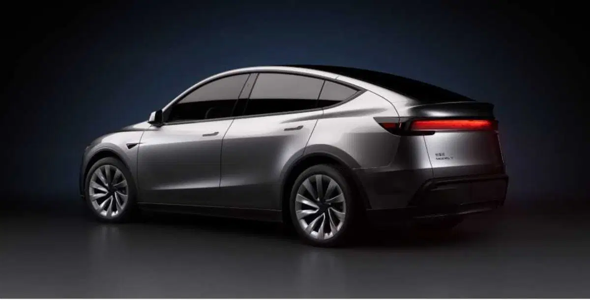 Tesla Model Y 2025 Juniper, ecco il debutto in Cina: potrebbe farvi cambiare idea sull'auto elettrica? (10)