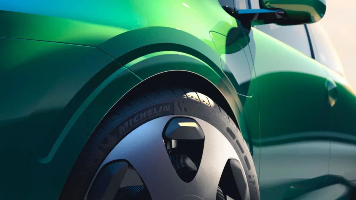 Renault Twingo E-Tech, ecco com'è fatta dentro l'elettrica della nostalgia [VIDEO] (26)