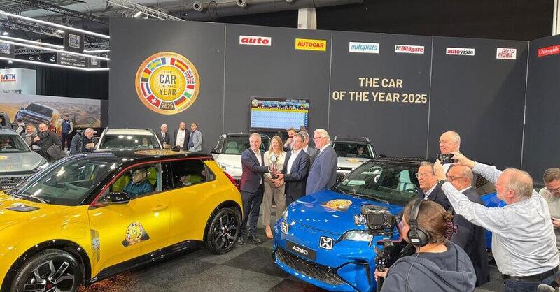 Renault 5 e- Tech e Alpine A290 vincono il premio Auto dell&#039;anno 2025