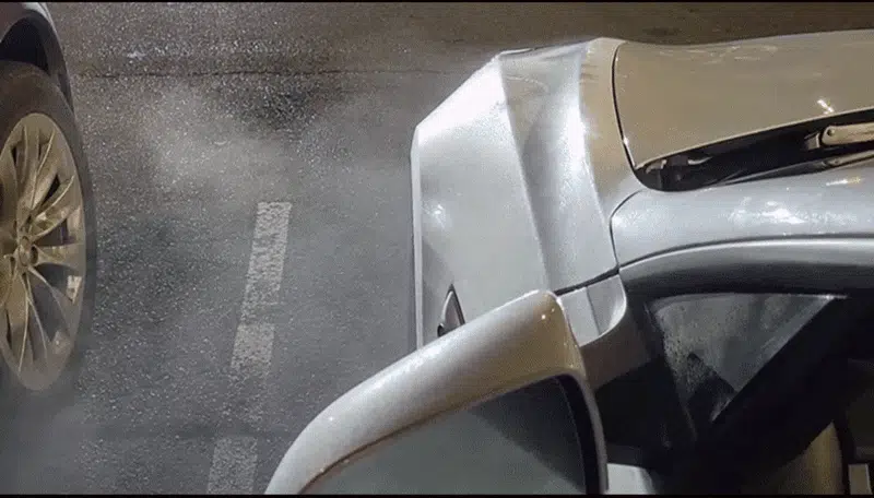 Aiuto, la mia auto elettrica fuma al fast charge!