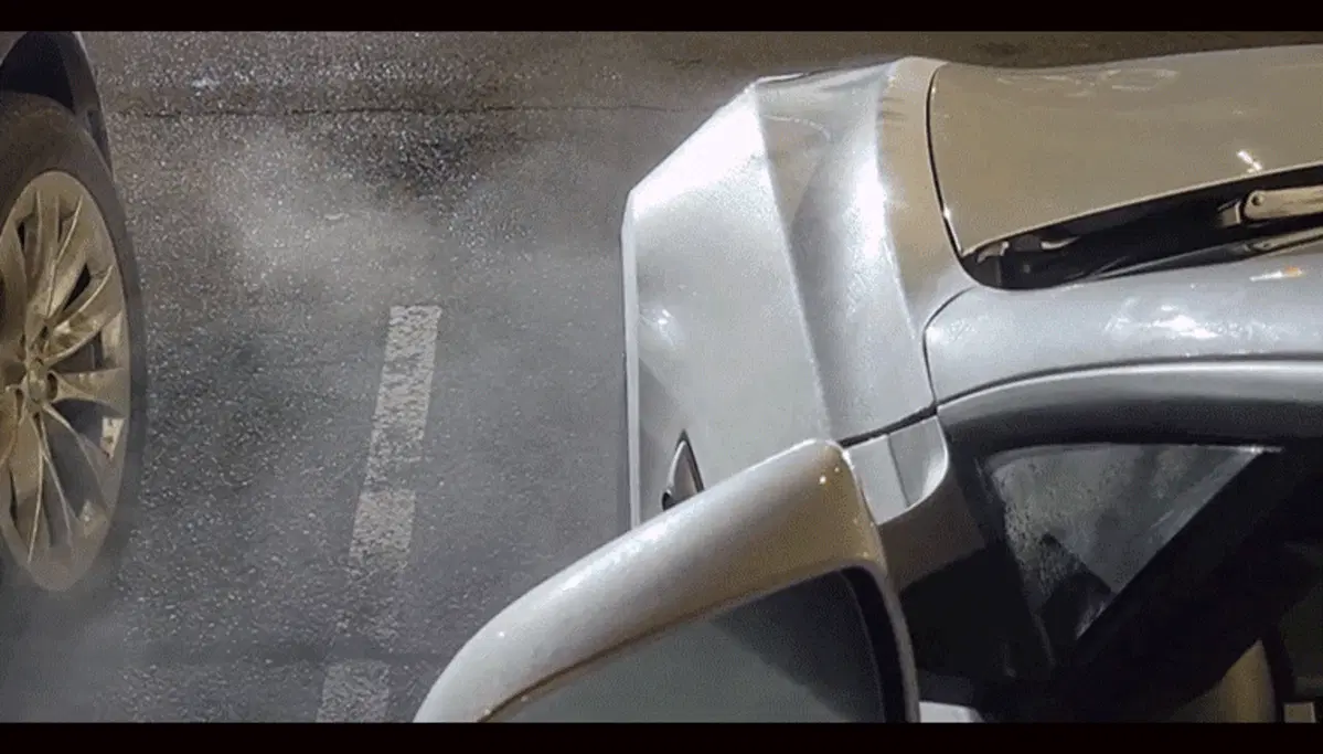 Aiuto, la mia auto elettrica fuma al fast charge!